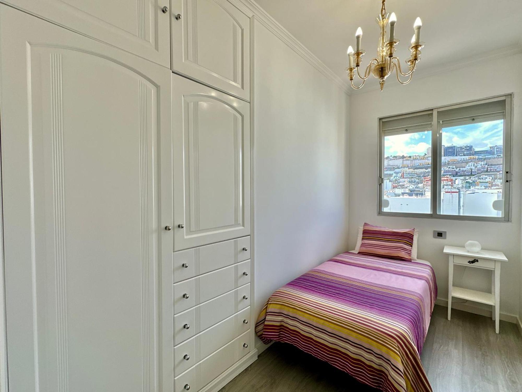 Hostiguest Coliving Leon Y Castillo Лас Палмас де Гран Канария Екстериор снимка