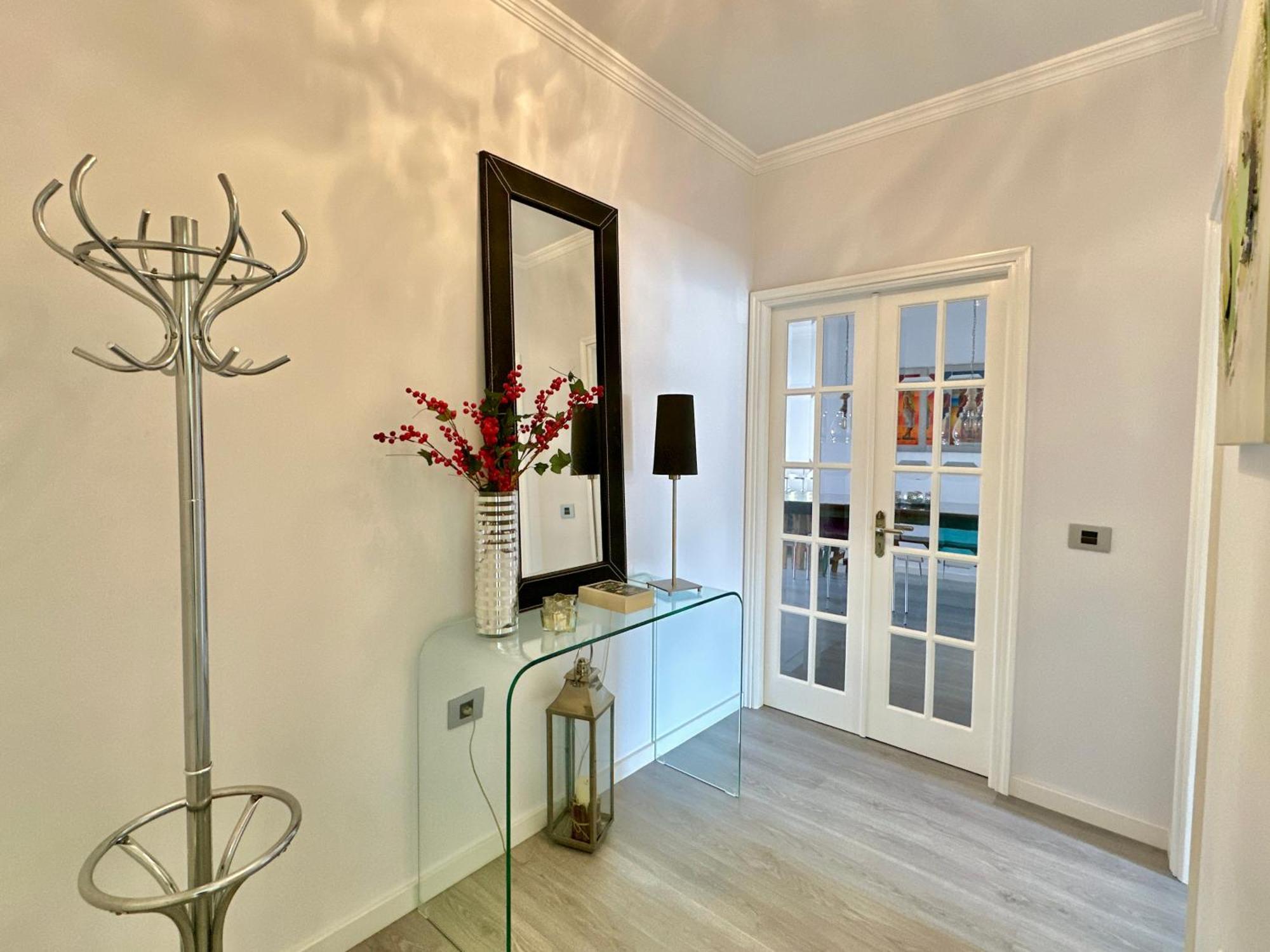 Hostiguest Coliving Leon Y Castillo Лас Палмас де Гран Канария Екстериор снимка
