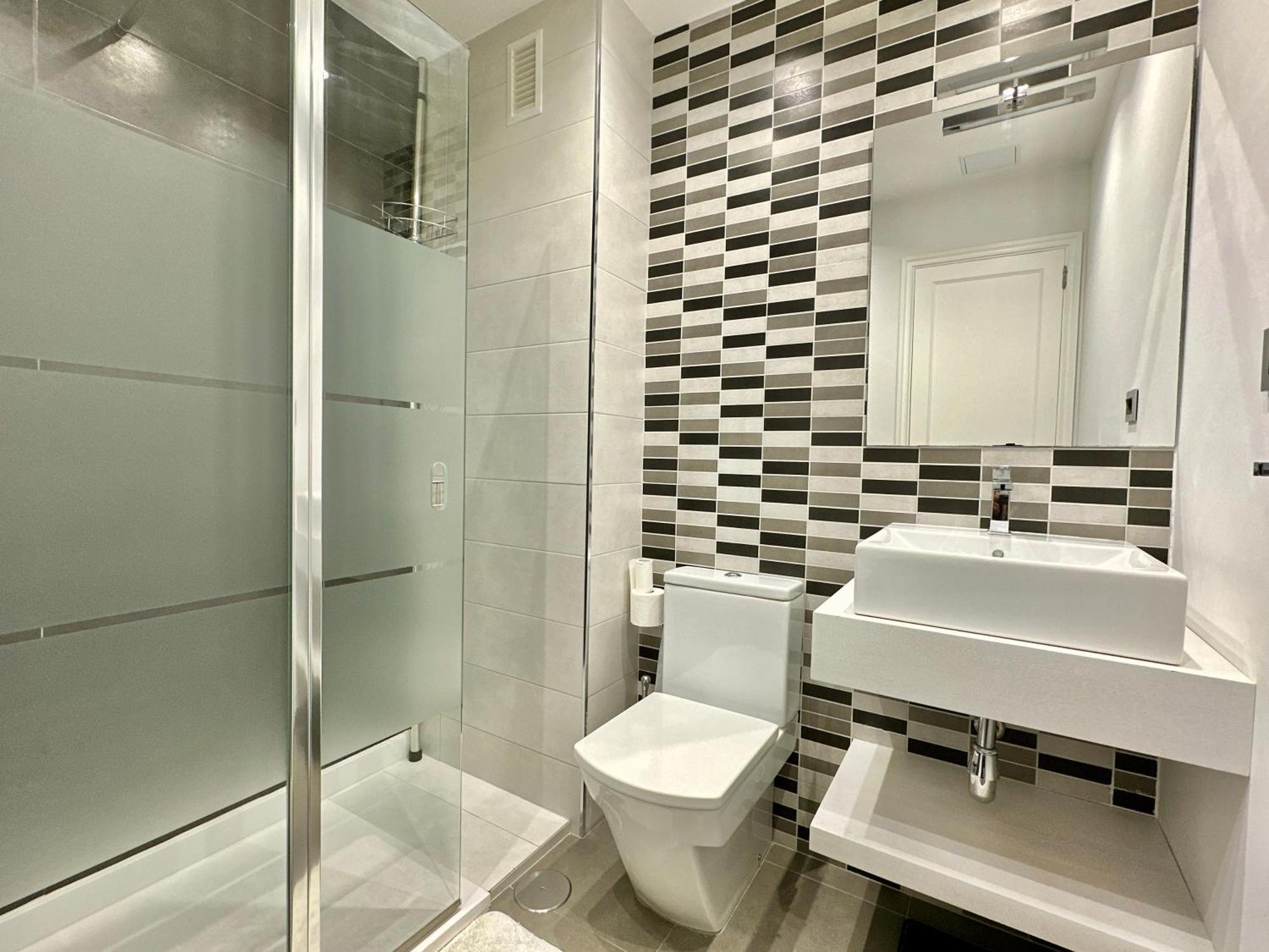 Hostiguest Coliving Leon Y Castillo Лас Палмас де Гран Канария Екстериор снимка
